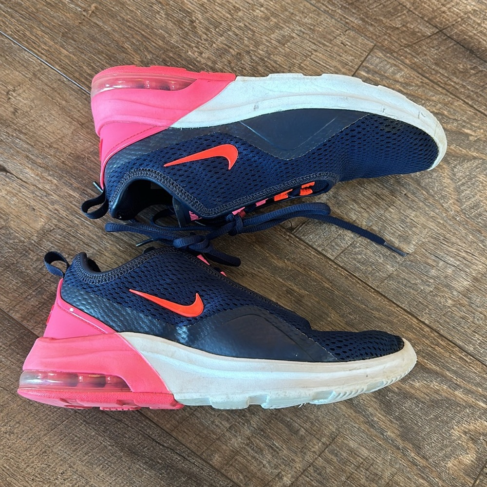 Nike Air Max Motion 2 Women’s running shoe - Picture 4 of 16